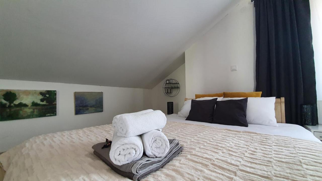 Villa Mons Aureus Popovac Bagian luar foto