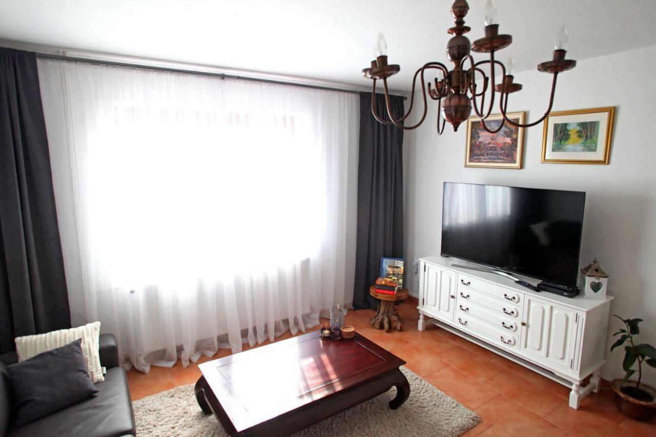 Villa Mons Aureus Popovac Bagian luar foto