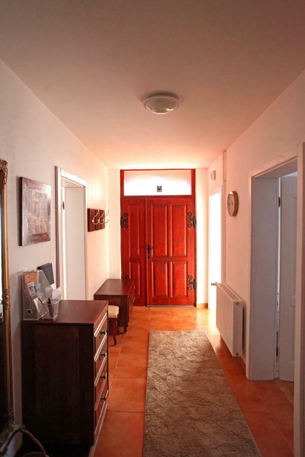 Villa Mons Aureus Popovac Bagian luar foto