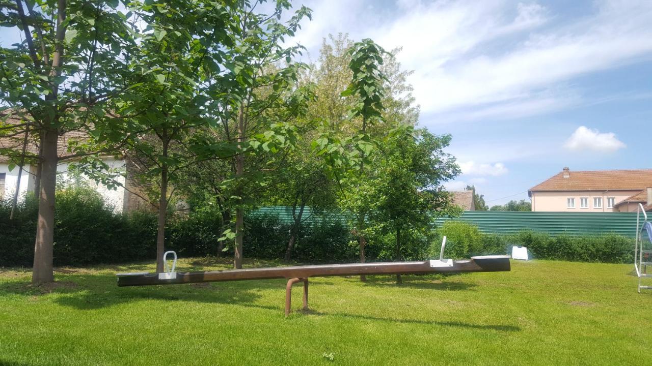 Villa Mons Aureus Popovac Bagian luar foto